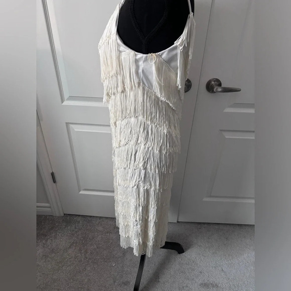 Vintage | JS Sophisticate | Tiered Cream/White Fringe Mini Dress | Size S (aprx) - Picture 5 of 10